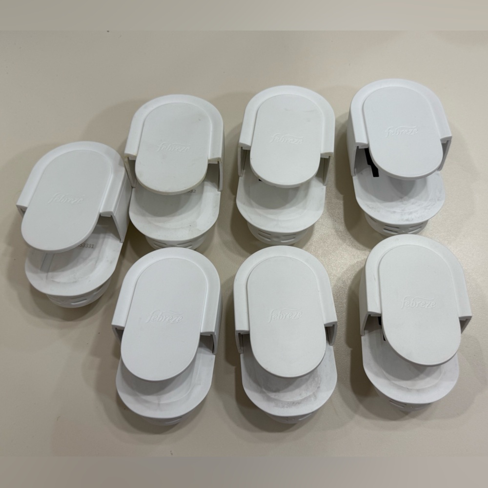 Febreze Plug Ins With Low Level Indicator Light - 7 pack
